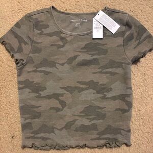 American Eagle Outfitters Camouflage Short Sleeve Tee